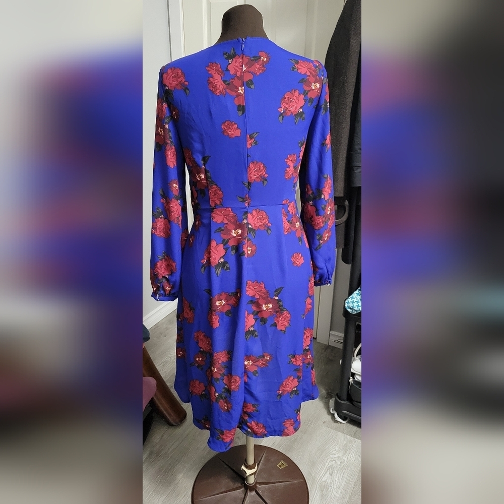 Small Dynamite Floral Faux Wrap V- Neck Dress - Picture 2 of 9